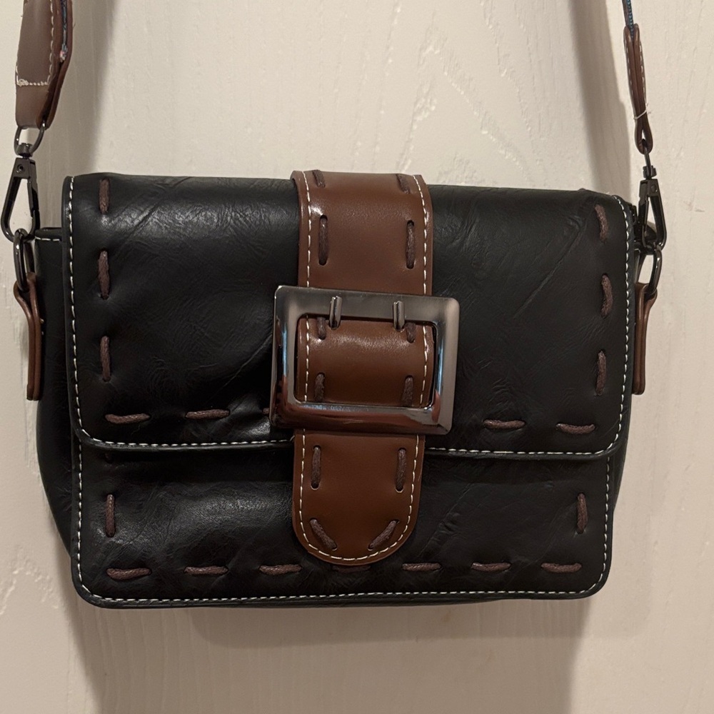 Chic Black and Brown Crossbody Bag - Picture 1 of 7
